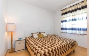 Nice Apartment In Novi Vinodolski With Wifi 