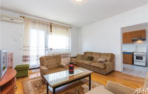 Gorgeous Apartment In Novi Vinodolski