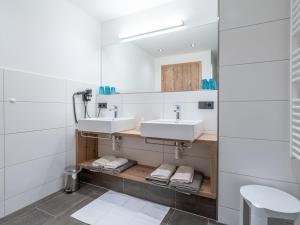 Chalet in Saalbach near Ski Lift