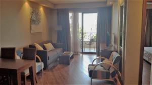 Sea View Apartment at Oasis