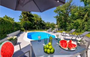 2 Bedroom Lovely Home In Vinica Breg 