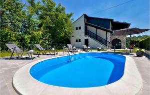 2 Bedroom Lovely Home In Vinica Breg