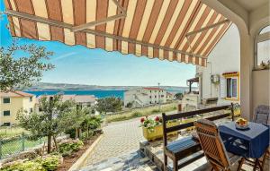 1 Bedroom Awesome Apartment In Kustici