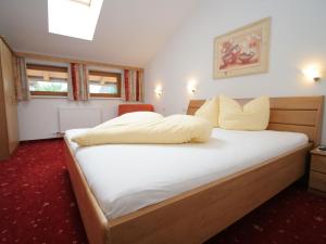 Charming Apartment in Uderns with Balcony