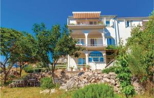 Awesome Apartment In Novi Vinodolski With Wifi 