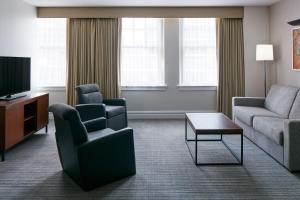 Club Quarters Hotel Downtown, Houston
