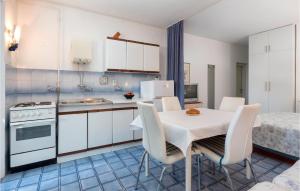 Cozy Apartment In Pula With Wifi