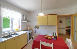 1 Bedroom Beautiful Home In Marceljani 