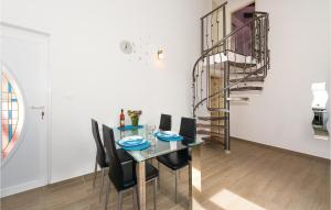 Awesome Apartment In Dolac With Wifi