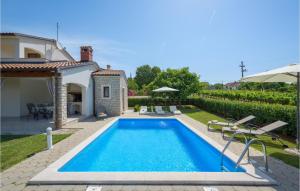 Beautiful Home In Kmacici With 3 Bedrooms, Wifi And Outdoor Swimming Pool