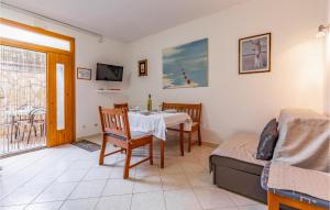 2 Bedroom Stunning Apartment In Rovinj