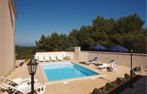 5 Bedroom Stunning Home In Liznjan