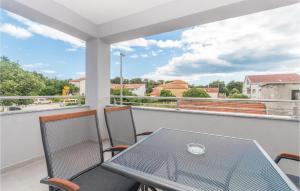 Lovely Apartment In Biograd Na Moru With Wifi 