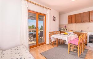 Lovely Apartment In Omisalj With Wifi 