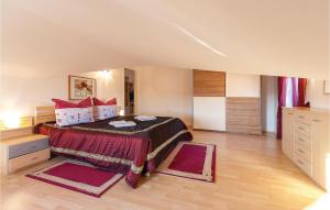 4 Bedroom Gorgeous Apartment In Pula