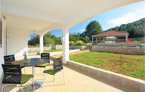 Four-Bedroom Holiday Home Vela Luka 03