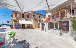 Cozy Apartment In Fazana With Wifi 
