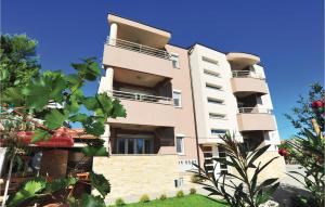 Awesome Apartment In Bibinje With Wifi, 1 Bedrooms And Outdoor Swimming Pool