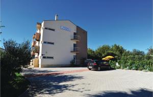 1 Bedroom Amazing Apartment In Bibinje