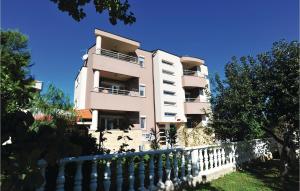 1 Bedroom Amazing Apartment In Bibinje