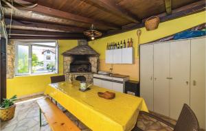 One-Bedroom Apartment With Sea View In Kastel Kambelovac