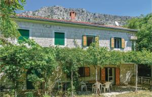 3 Bedroom Stunning Home In Duce 