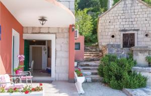 Awesome Home In Podgora With Kitchen