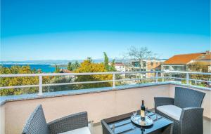 Cozy Apartment In Njivice With Wifi