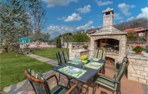 Amazing Apartment In Porozina With Wifi