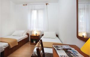 2 Bedroom Gorgeous Apartment In Rabac