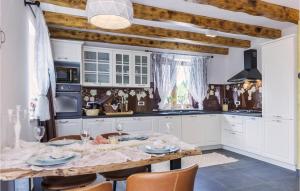 2 Bedroom Awesome Home In Zarecje