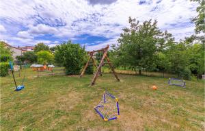 2 Bedroom Awesome Home In Zarecje