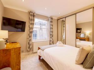 Lovely 2-bedroom flat in Pimlico w outdoor patio - Pass the Keys