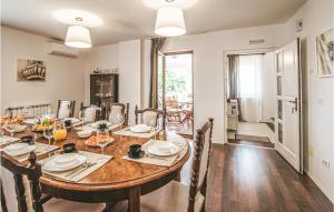 5 Bedroom Beautiful Home In Pula 