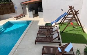 5 Bedroom Beautiful Home In Pula