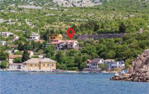 Stunning Apartment In Cesarica With Wifi 