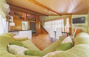 Three-Bedroom Holiday Home In Valtura