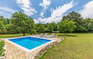 Three-Bedroom Holiday Home In Valtura