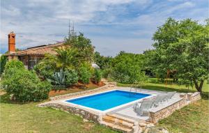Three-Bedroom Holiday Home In Valtura