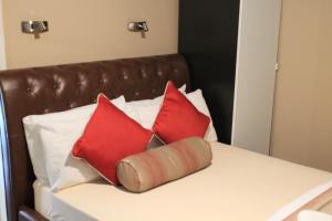 Skylark Guest House
