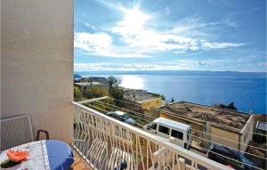 Stunning Apartment In Omis With 3 Bedrooms And Wifi