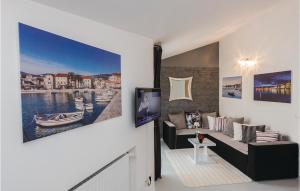 Stunning Apartment In Kastel Stari With 1 Bedrooms And Wifi