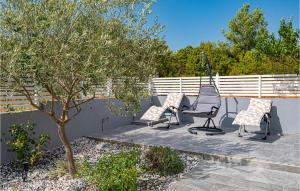 Awesome Apartment In Bilice With Wifi