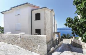2 Bedroom Amazing Apartment In Stanici 