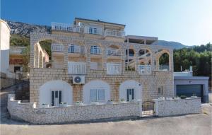 Apartment Stanici Iii