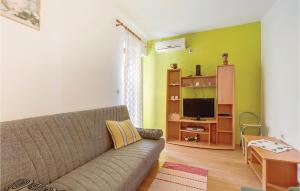 Gorgeous Apartment In Mali Losinj