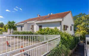 Nice Apartment In Njivice With Wifi