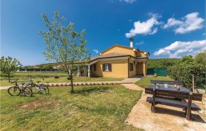 3 Bedroom Gorgeous Home In Putini