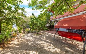 2 Bedroom Stunning Apartment In Punat 