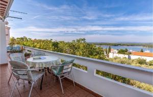 2 Bedroom Stunning Apartment In Punat 